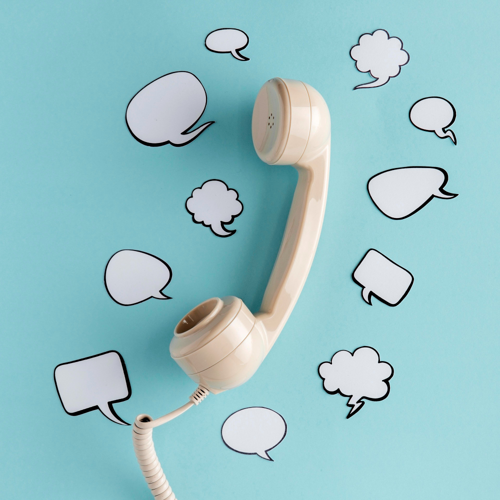 Freepik Flache Lage Von Chatblasen Mit Telefonhoerer